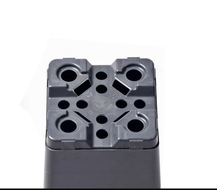 Kvetináč plastový vysoký štvorcový čierny 1,7l, 11 x 19 cm